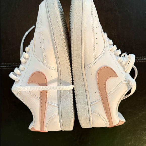 Women’s size 7.5 - Nike Air Force 1 '07 Next Nature Fossil Rose - Picture 2 of 7